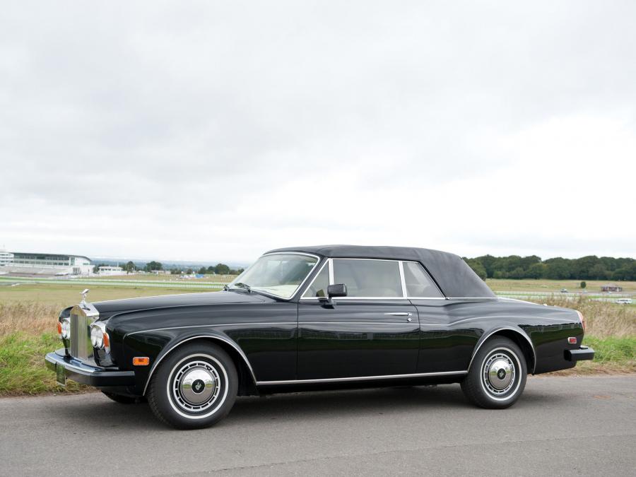  Rolls-Royce Corniche III 1989 года  (фото 13 из 15)
